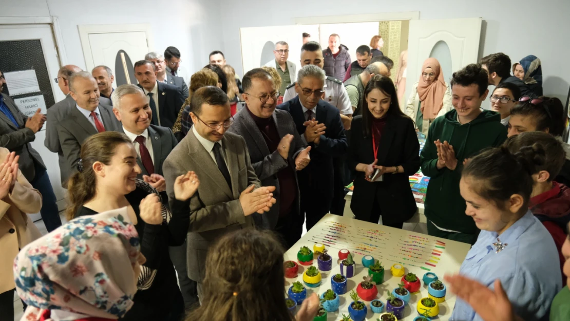 İnebolulu özel öğrencilerden yılsonu sergisi
