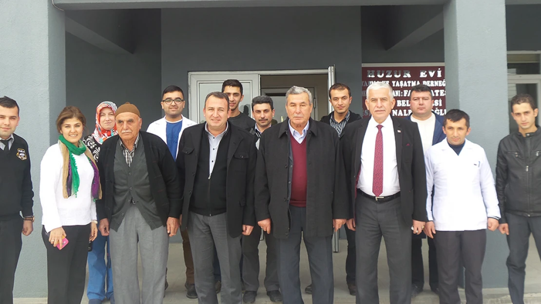 İsmail Nalbantoğlu Huzurevi'ni ziyaret etti