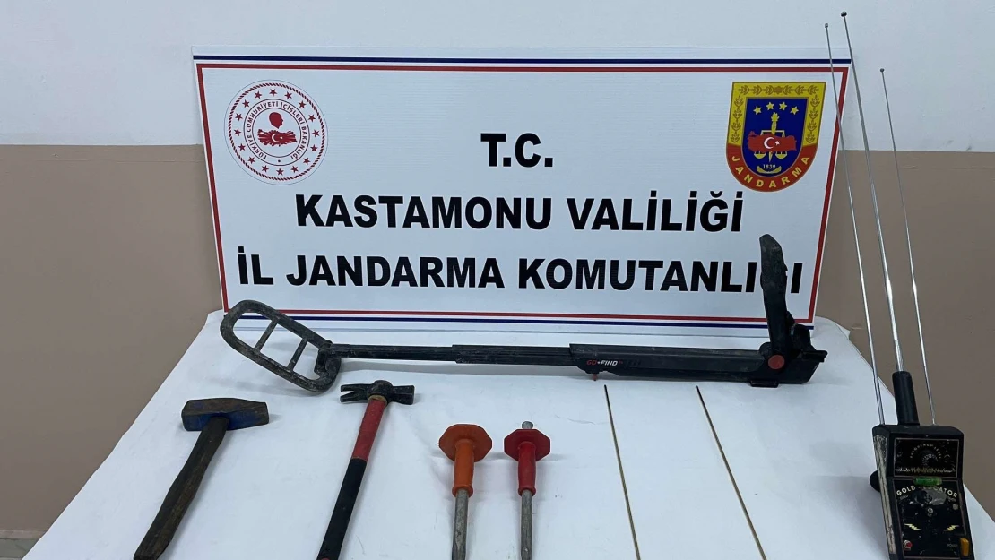 Jandarma 8 define avcısını yakaladı