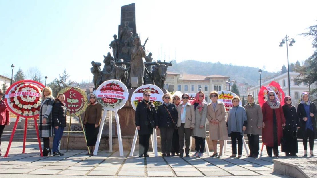 Kadınlar 8 Mart'ta birleşti