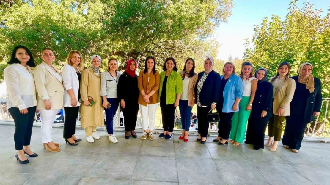 Kadınlardan 'Çullu Börek' Tanıtımı