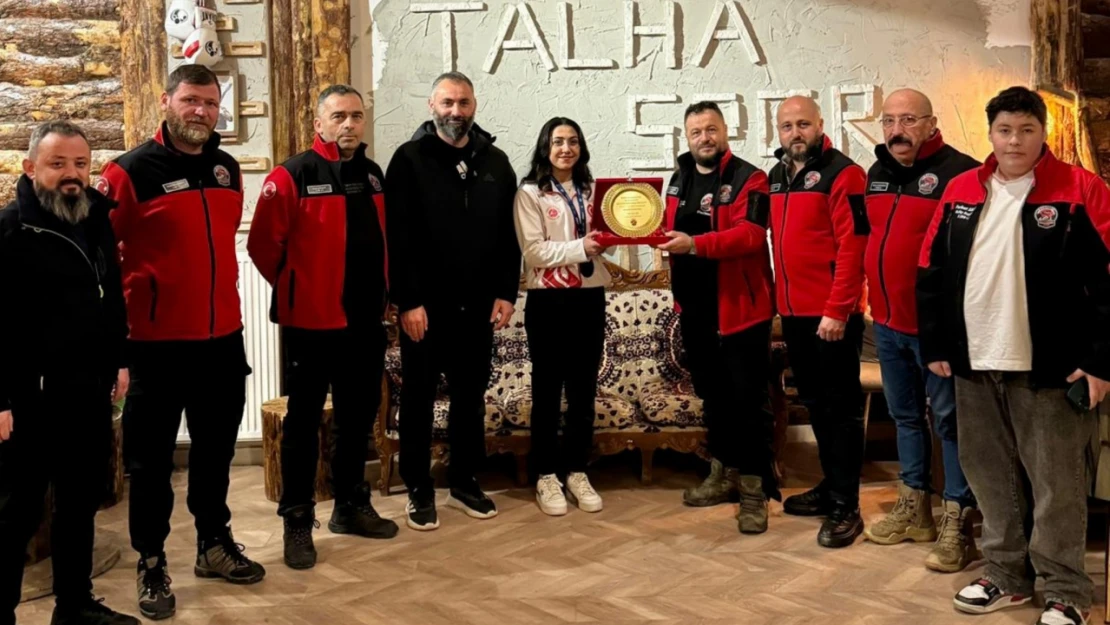 KAMPOFF'tan Dünya Şampiyonu'na Tebrik Ziyareti