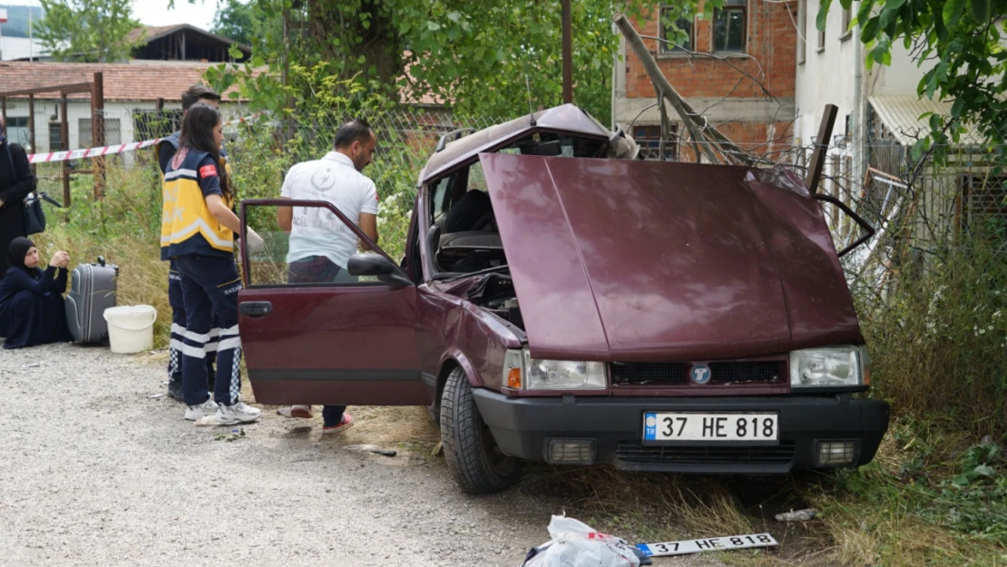 Kamyon ile otomobil çarpıştı: 1 ölü, 1 yaralı