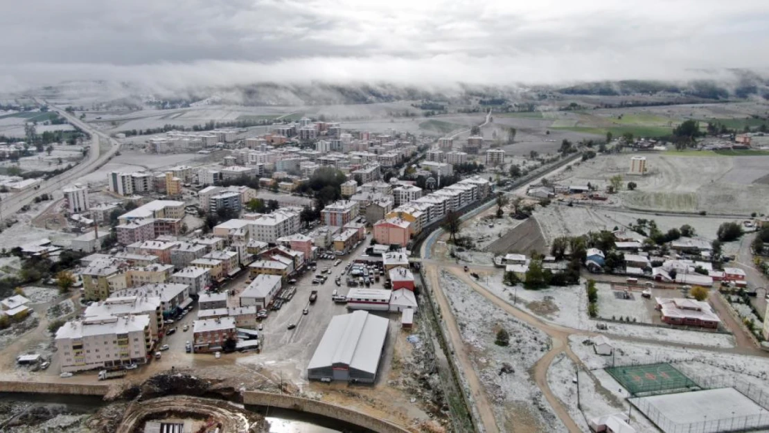 Kar Kalınlığı 15 Santimetreye Ulaştı