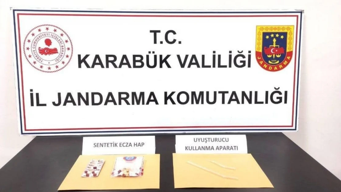 Karabük'te 12 Adet Sentetik Ecza Hapı Ele Geçirildi