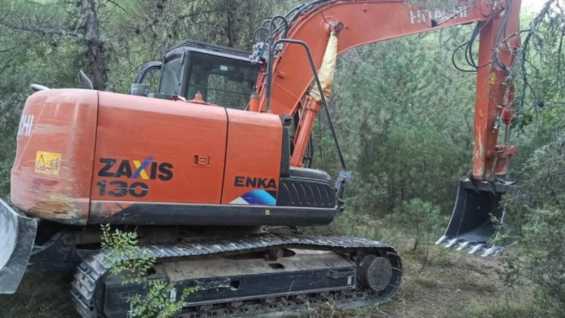 Karabük'teki ekskavatörlü kaçak kazıya jandarma 'DUR' dedi