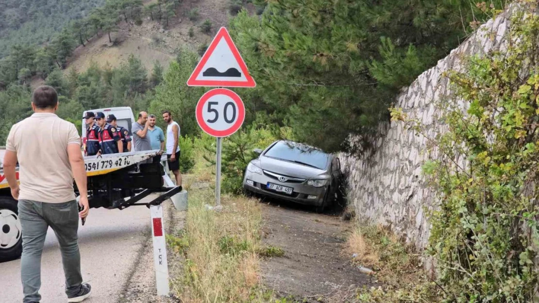 Trafik Kazası: 3 Yaralı