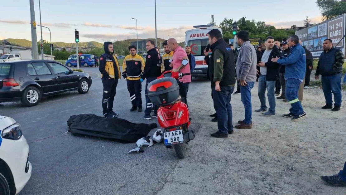 Tır İle Çarpışan Motosikletin Sürücüsü Hayatını Kaybetti