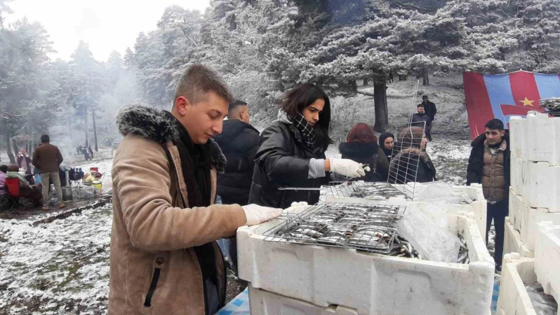 Bolu'da Karlar Altında Hamsi Festivali