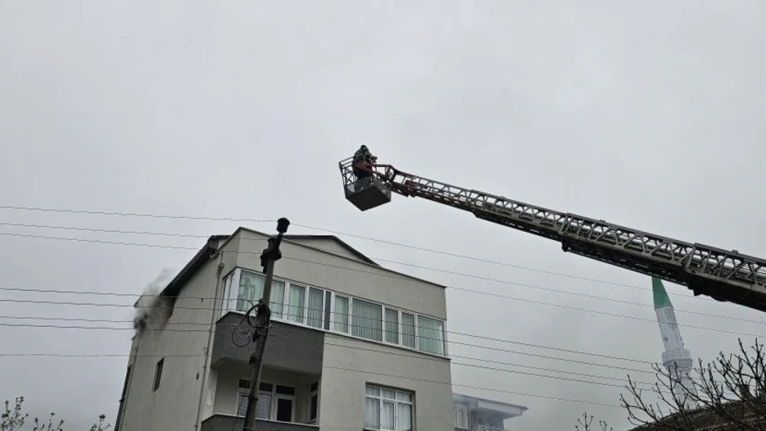 Kastamonu'da Çatı Yangını Korkuttu
