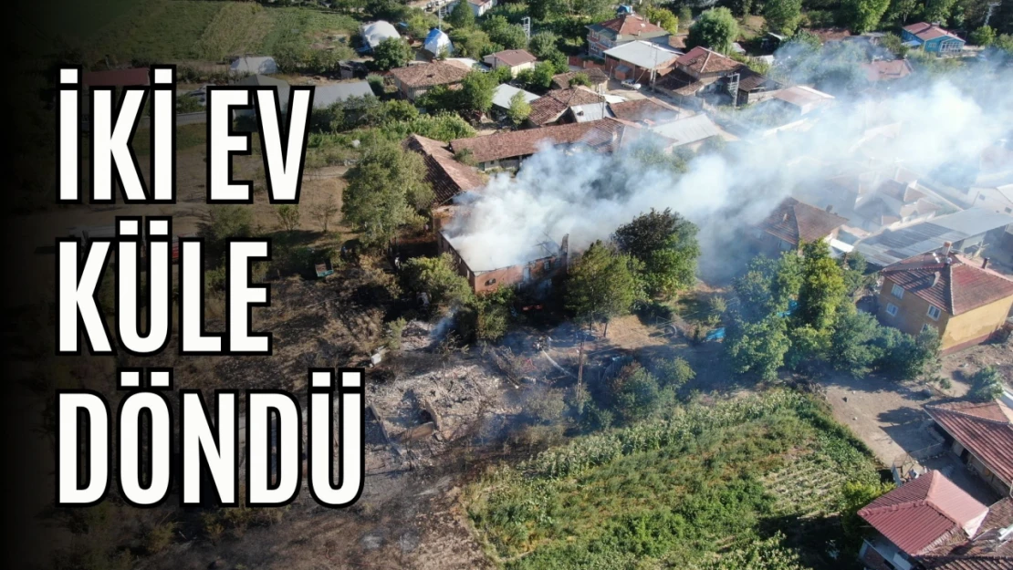 Kastamonu'da Çıkan Yangında İki Ev Küle Döndü