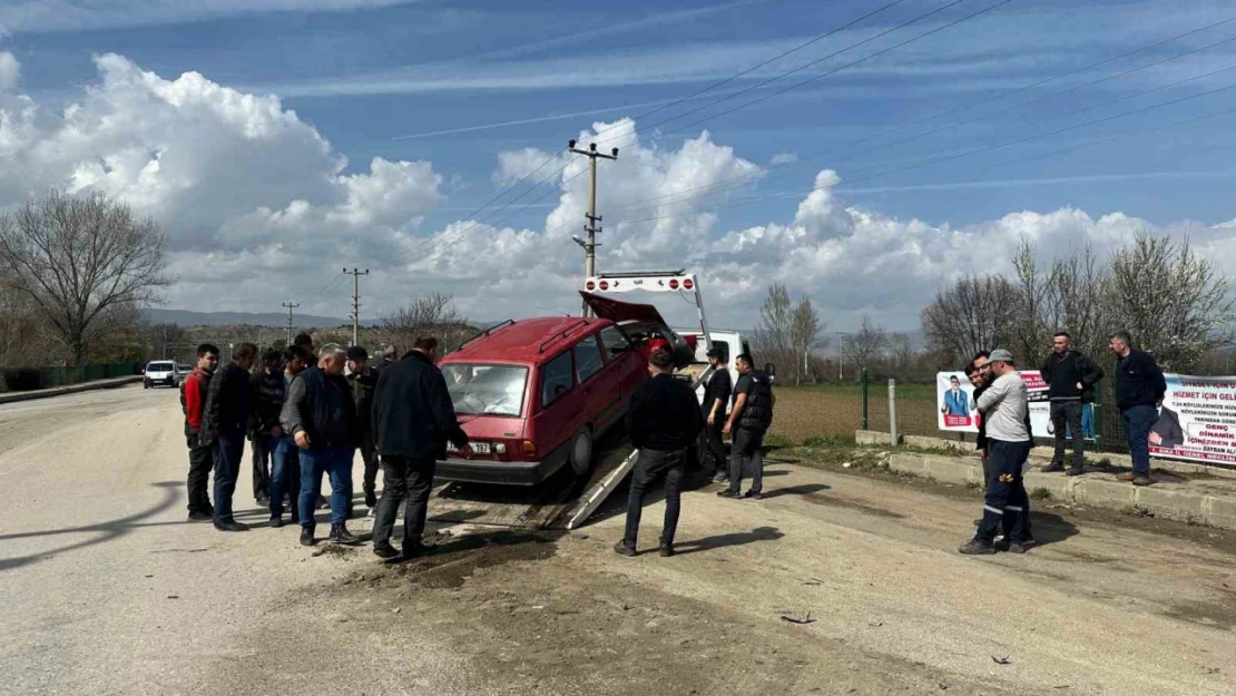 Kastamonu'da İki Otomobil Çarpıştı: 1 yaralı