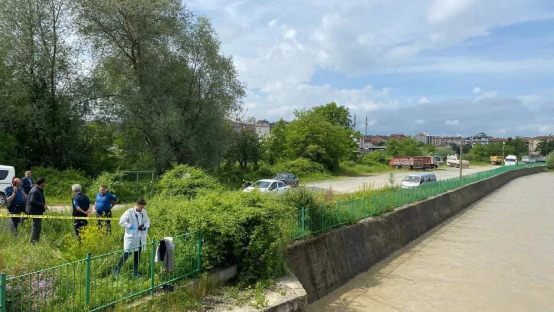 Kastamonu'da kayıp: elbiseleri var, kendi yok
