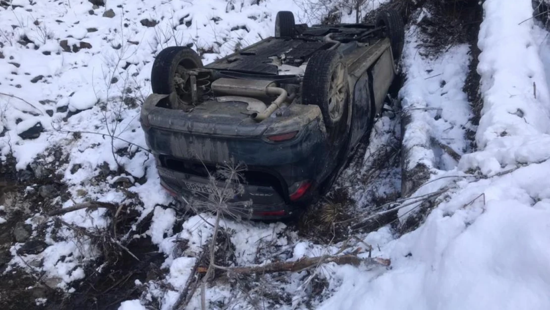 Kastamonu Daday'da otomobil tarlaya uçtu, 2 yaralı