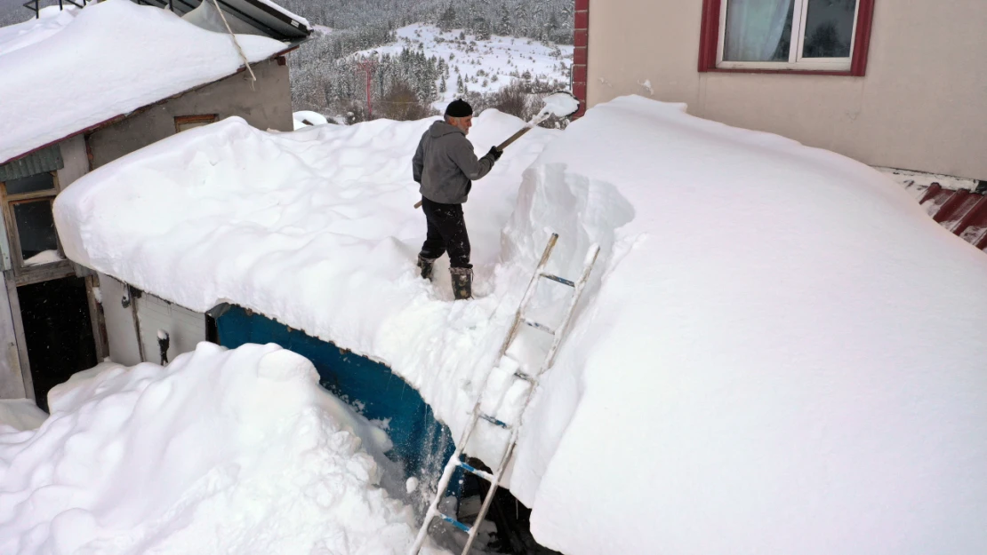 Kastamonu'nun Dağ Köylerinde Kar Mesaisi