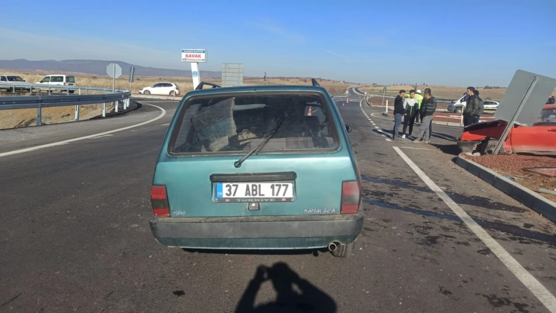 Kastamonu Plakalı Araç, Konya'da Kazaya Karıştı: 4 Yaralı