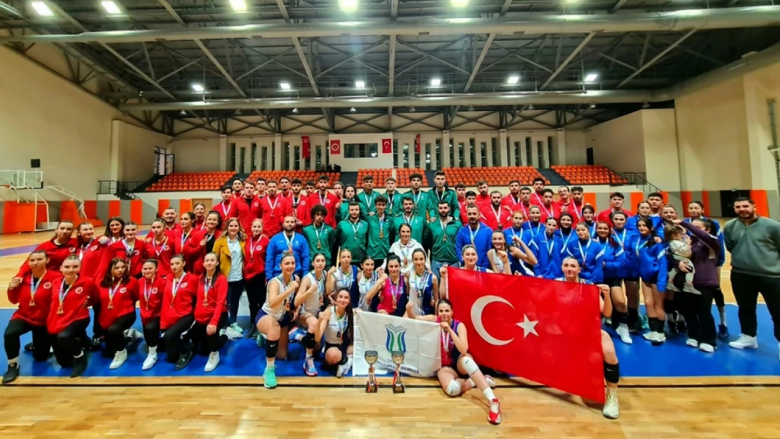 Kastamonu Üniversitesi'nde Ünilig Voleybol Ligi Tamamlandı