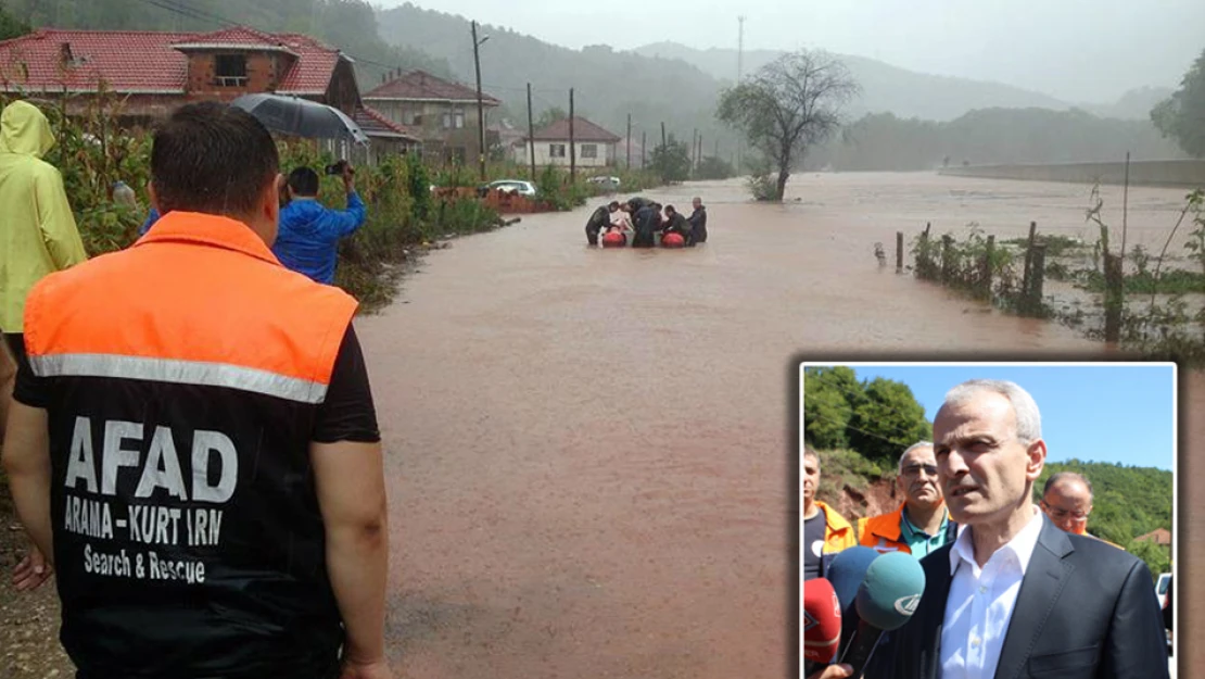 Kastamonu'ya gelen 2 otobüsü Bartın'da sel esir aldı