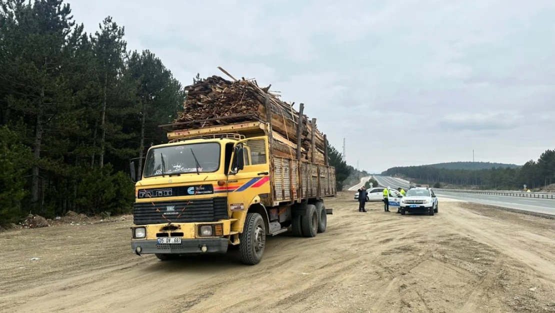 Keresteleri yola saçtı, kendisi ormana kaçtı
