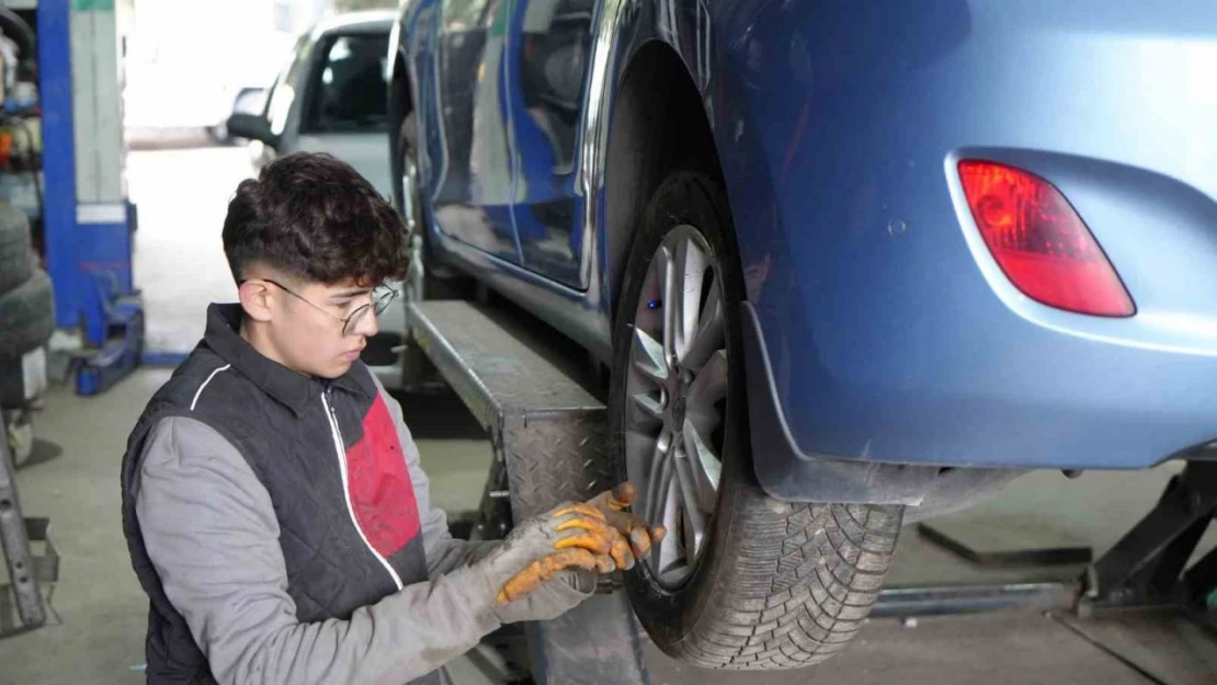 Kış Lastiği Mesaisi Başladı