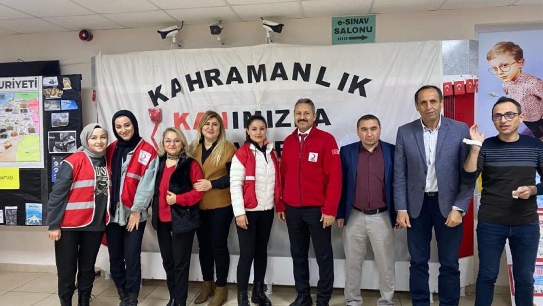 Kızılay'dan 560 Kan Bağışı Yapan Osmancık'a Kurumsal Kan Bağış Madalyası