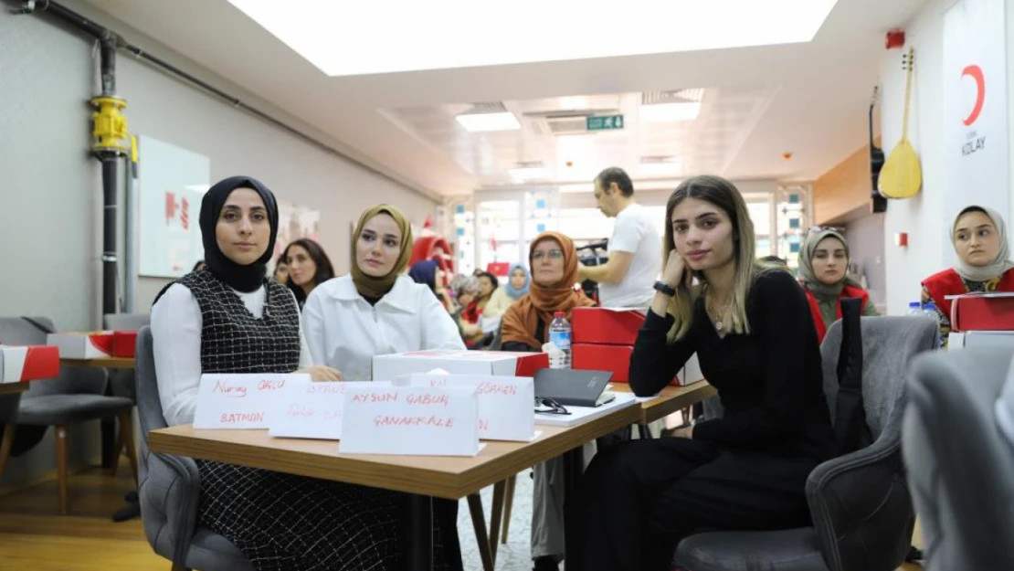Kızılay gönüllüsü kadınlar 'sağlık elçisi' oluyor