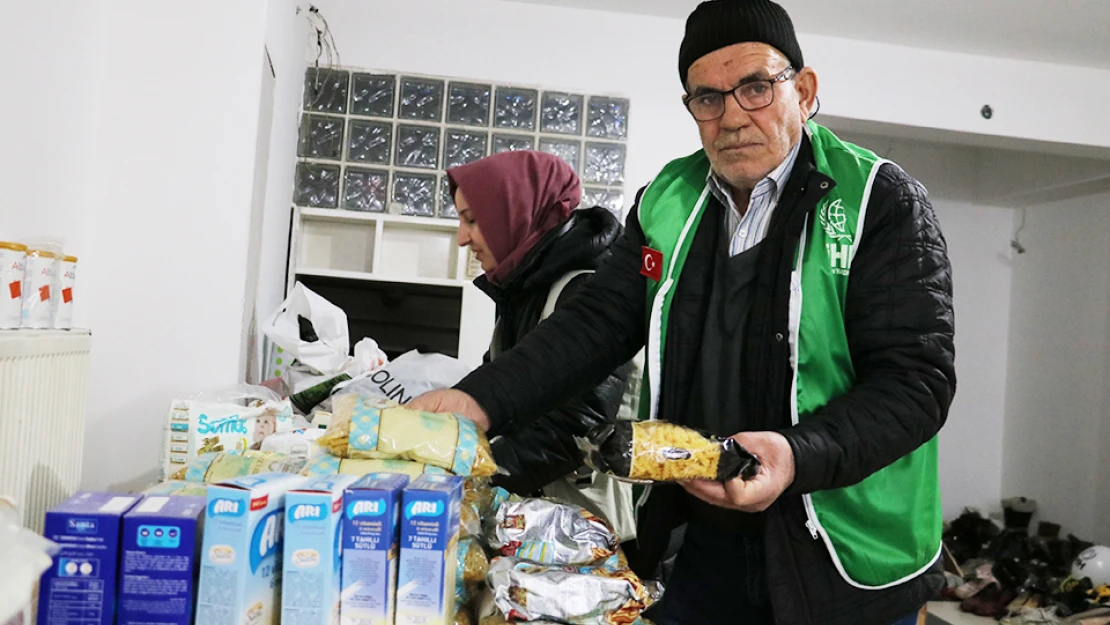 Kızını ziyarete geldi, yardım neferi oldu