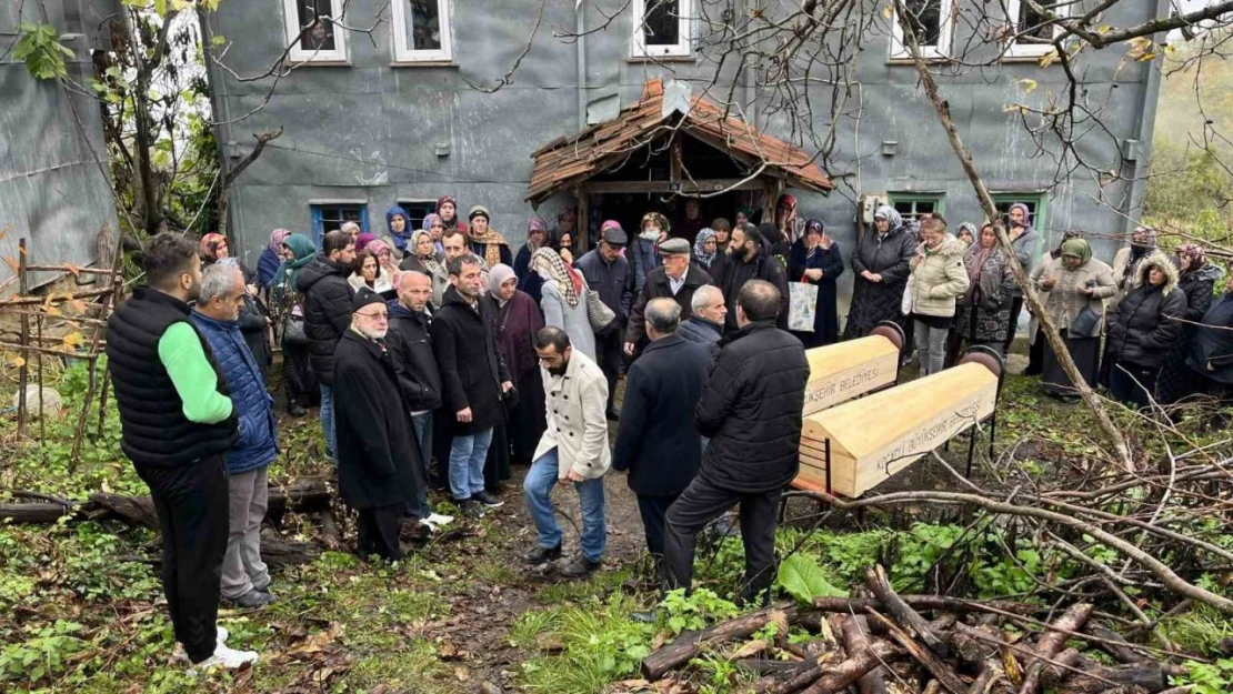 Kocaeli'deki Aile Katliamında Ölmüşlerdi: Sinop'ta Toprağa Verildiler