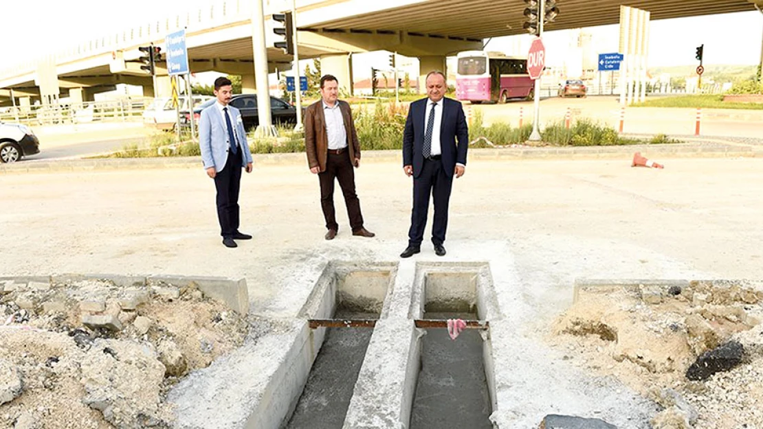 'Köprülü Kavşak'ın drenaj sorunu gideriliyor