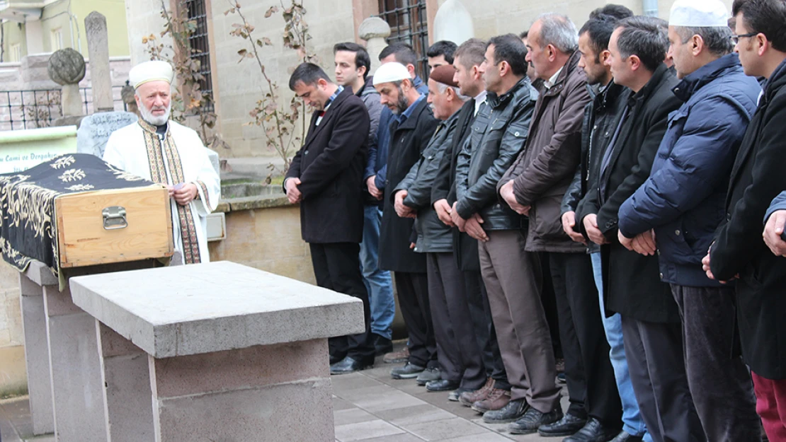 Köy yolunda kaza: 1 ölü 1 ağır yaralı