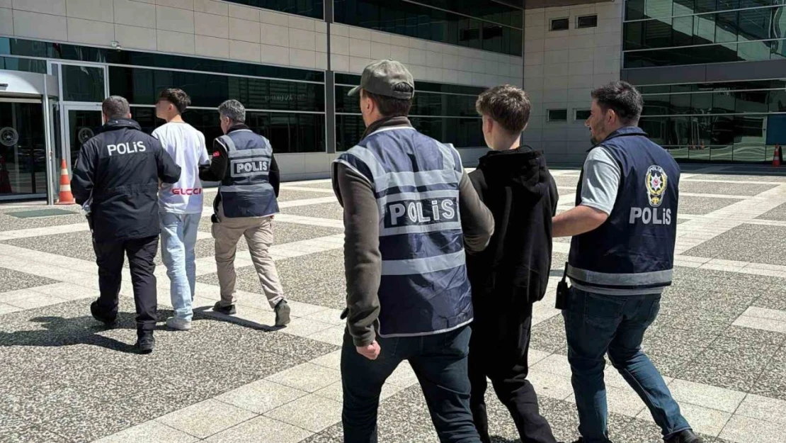 2 Şüpheli Adliyede