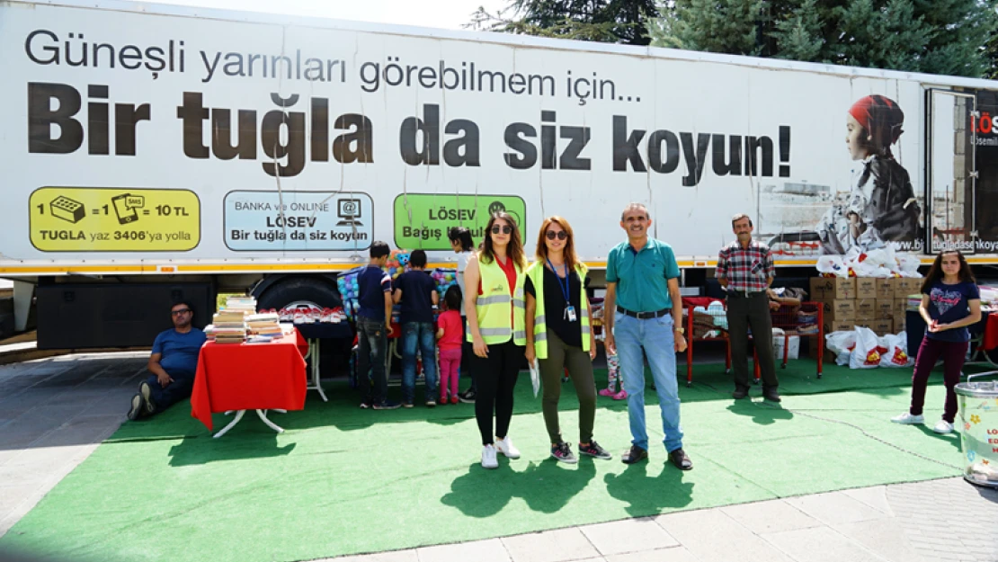 Lösemili çocukların yanındalar