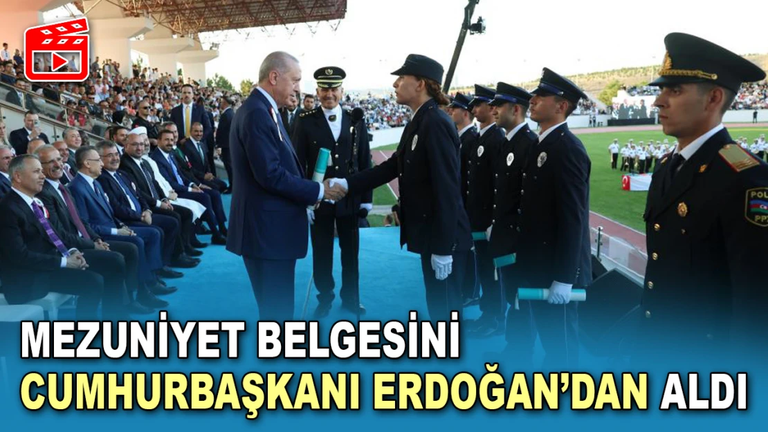 Mezuniyet Belgesini Cumhurbaşkanı Erdoğan'dan Aldı