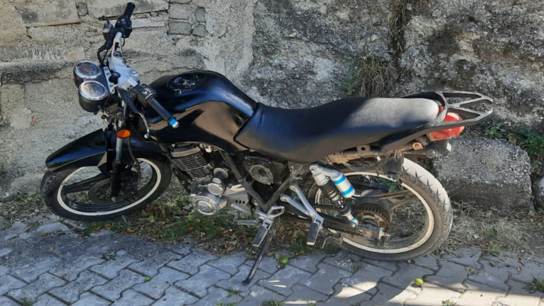Motosiklet hırsızları yakalandı