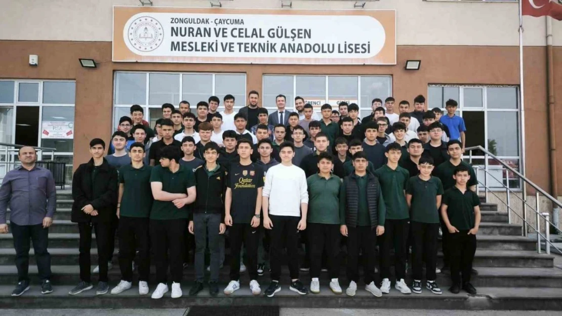 Önemli İsimler Öğrencilerle Buluştu