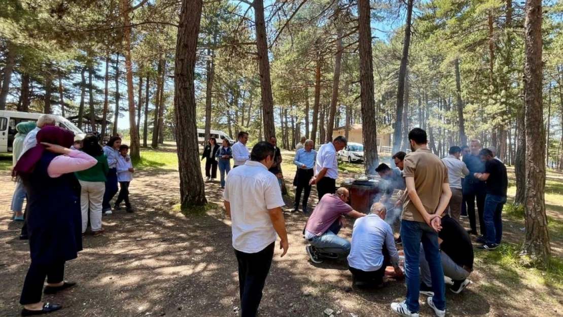 Piknikte Gönüllerince Eğlendiler
