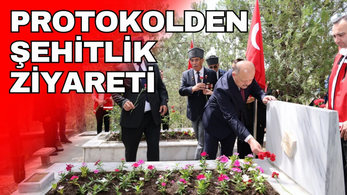 Protokolden Şehitlik Ziyareti