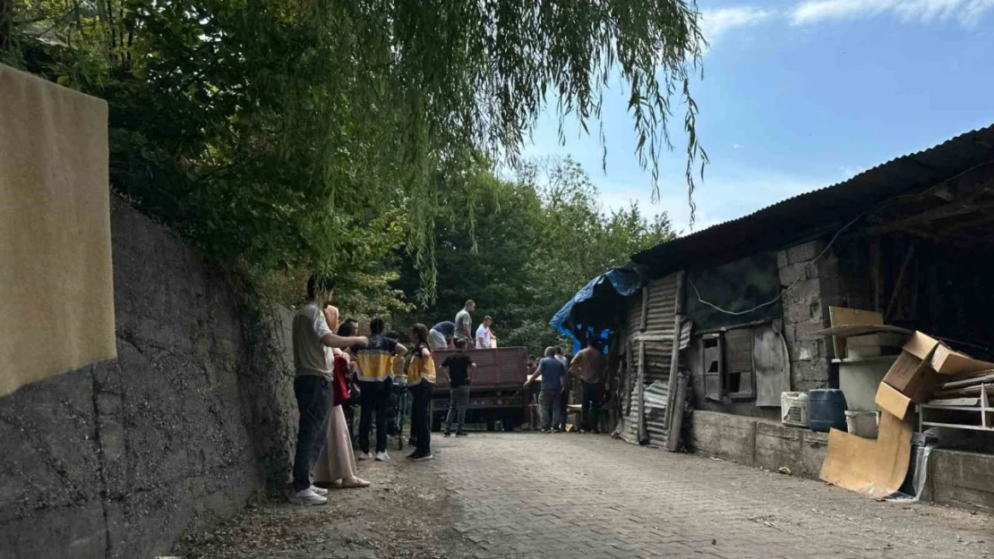 Ruhsatsız İşletilen Maden Ocağında Göçük!