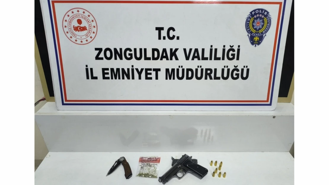 Ruhsatsız Silah Ve Uyuşturucu Ele Geçirildi