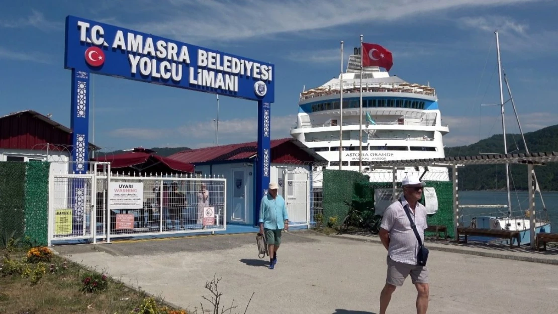 Rus Turistler Amasra'ya Doyamıyor