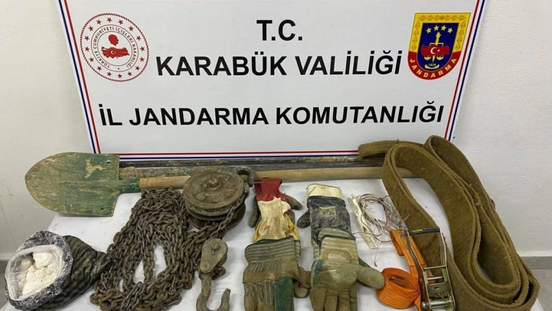 Safranbolu'da Kaçak Kazı Yapan 3 Kişi Suçüstü Yakalandı