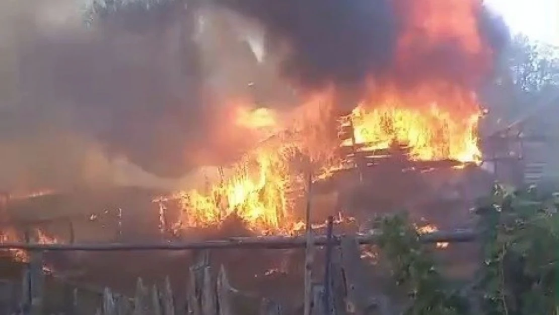 Safranbolu'da Orman Yangını Evlere Sıçradı