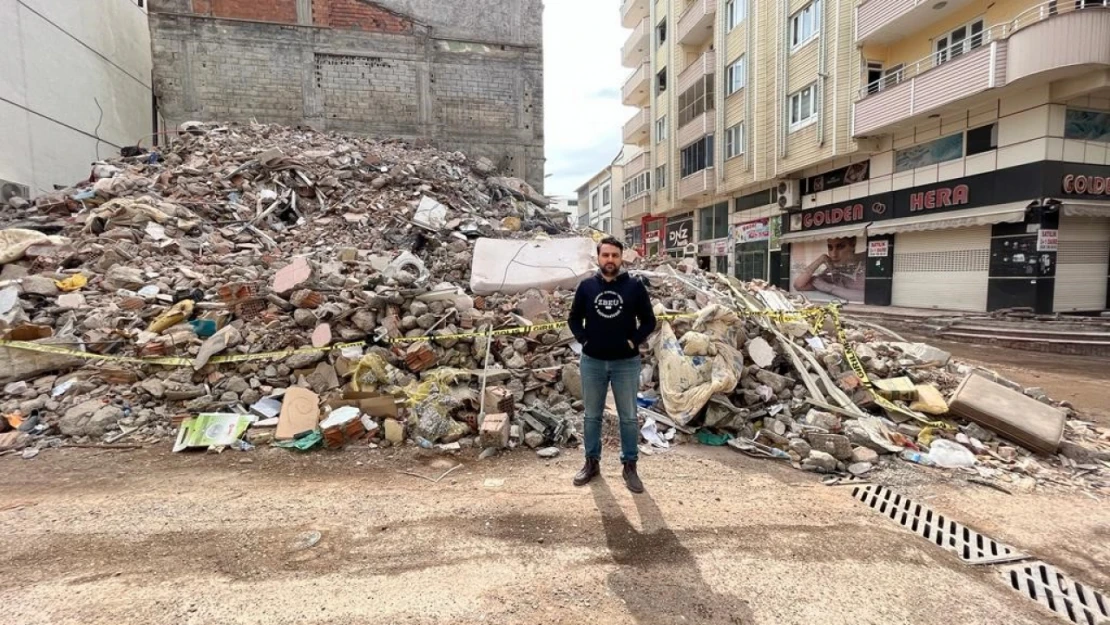 Sağlıkçıların deprem mesaisi sürüyor