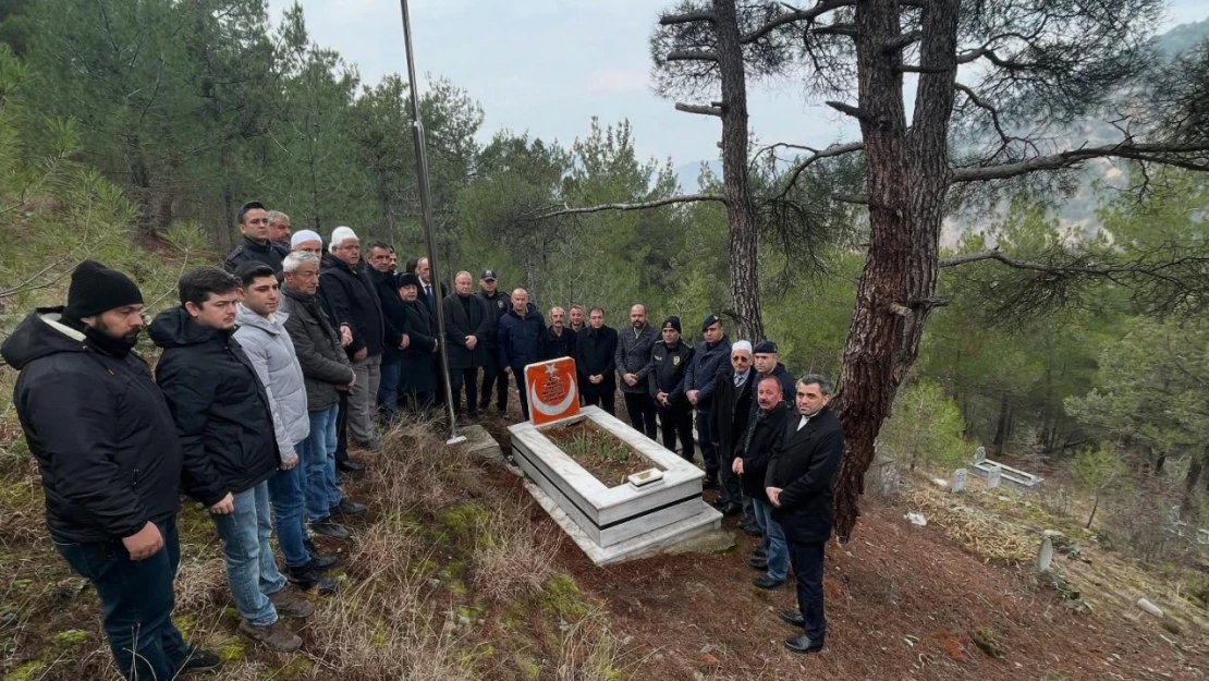 Şehit Polis Kadir Atan Kabri Başında Anıldı