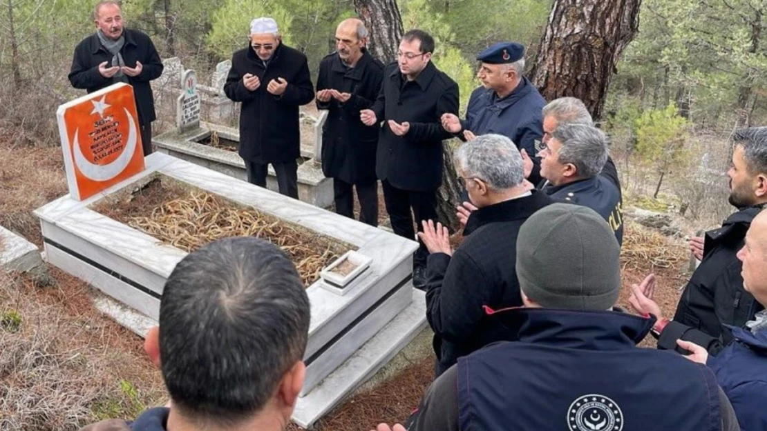 Şehit Polis Kadir Atan, Tosya'da Kabri Başında Anıldı