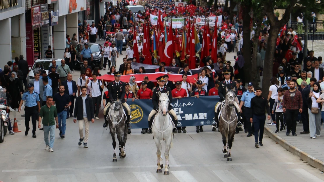 Şerife Bacı'nın torunlarına görkemli karşılama