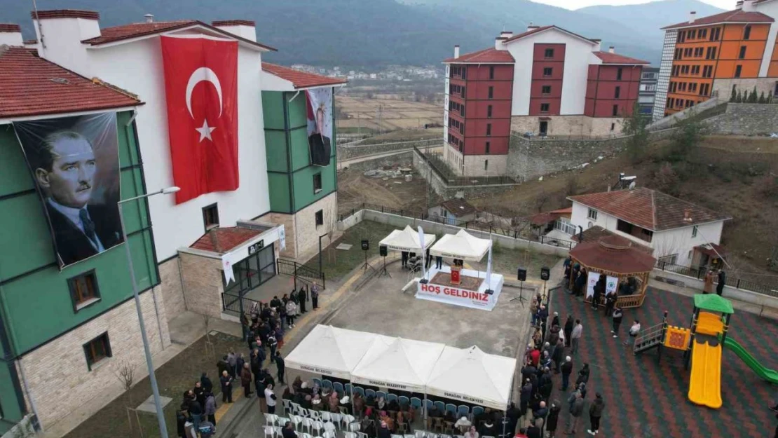 Sinop Durağan'da TOKİ Konutları Anahtar Teslim Töreni