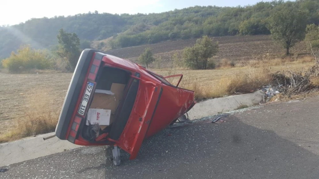 Sinop-Kastamonu yolunda kaza, 2 yaralı