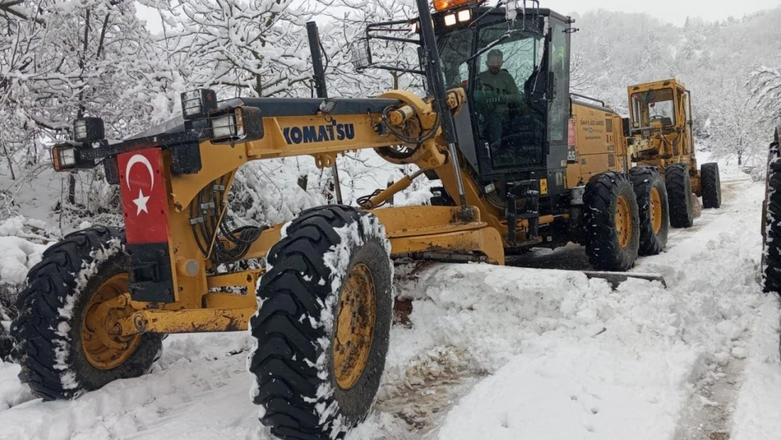 Sinop'ta 101 Köy Yolu Ulaşıma Kapandı