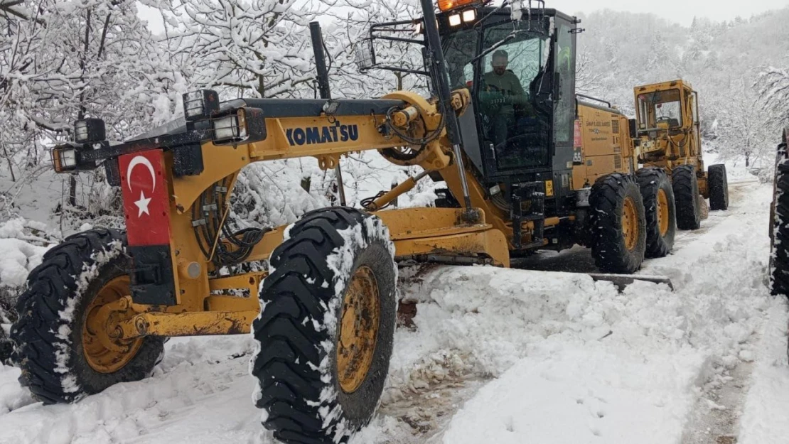 Sinop'ta 81 Köy Yolu Ulaşıma Kapandı